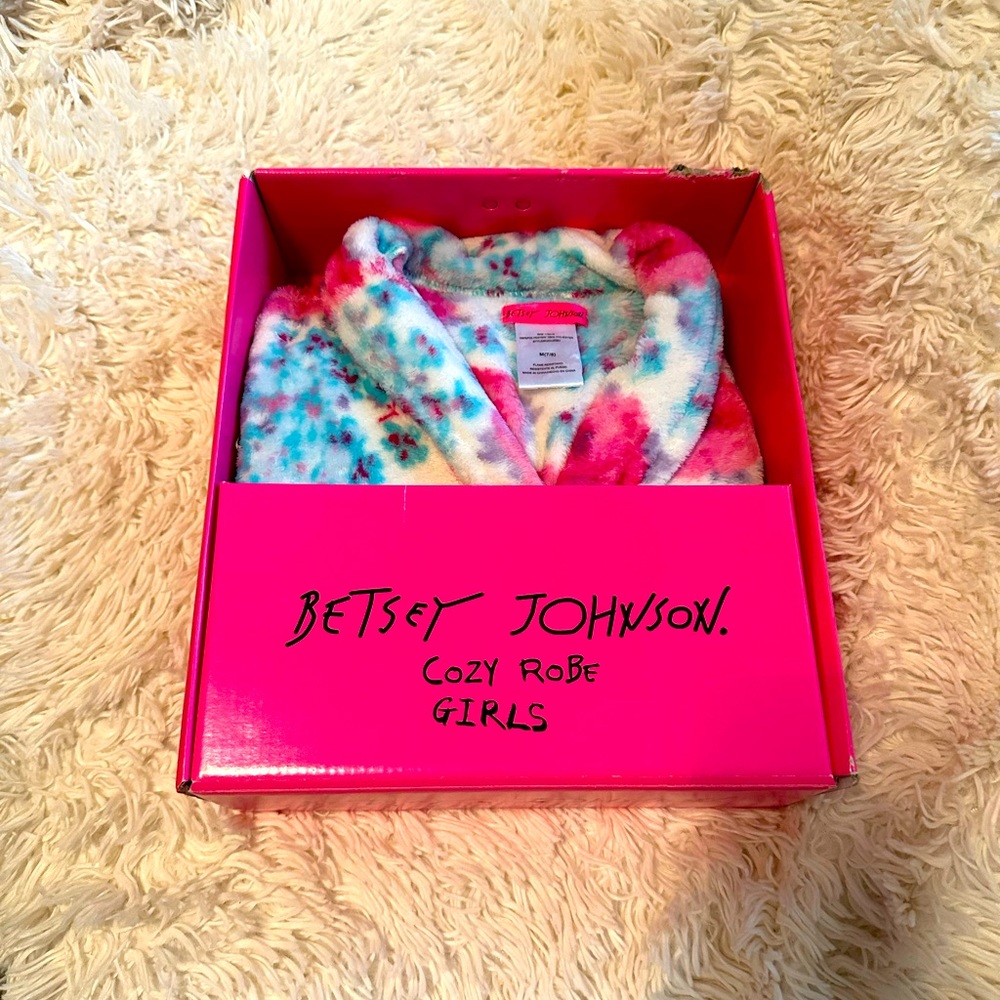 NWT girl’s Betsy Johnson bathrobe